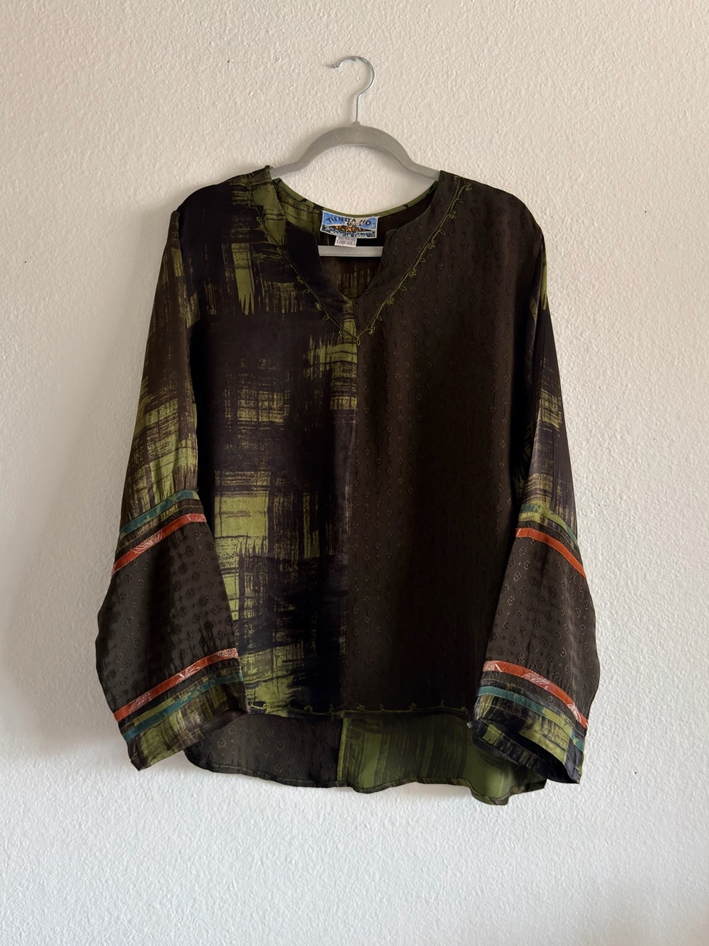 Relaxed Long-Sleeve Shirt in Olive & Black with Contrast Sleeve Stripes